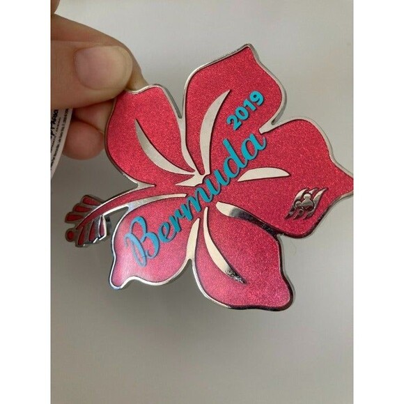Disney Cruise Line DCL Magic Bermuda 2019 Hibiscus Metal Ornament NEW - Picture 3 of 5